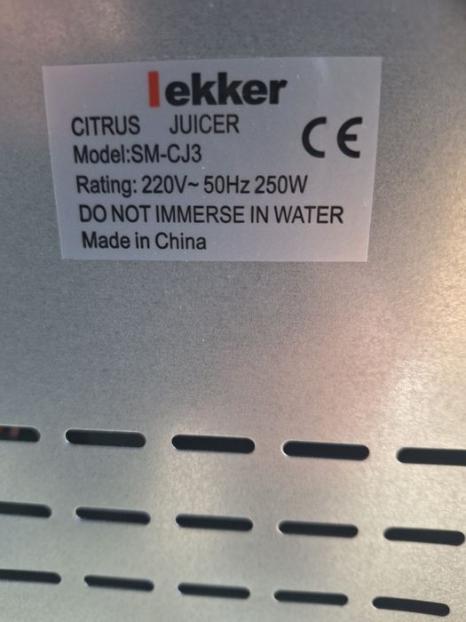 Сокоизтисквачка професионална за цитроси