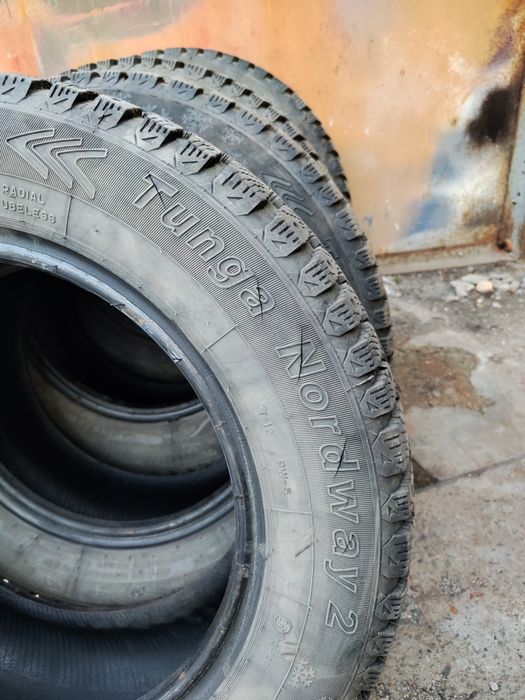 Продам комплект зимней резины