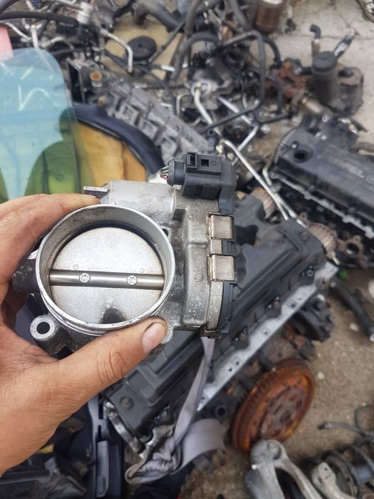 Капак капаци клапани глава за ауди а6 4ф 2.4