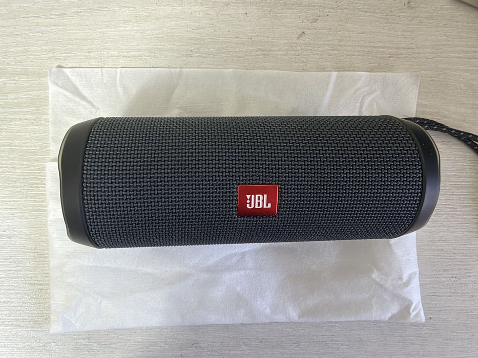 Продается JBL Flip 2 колонка новая