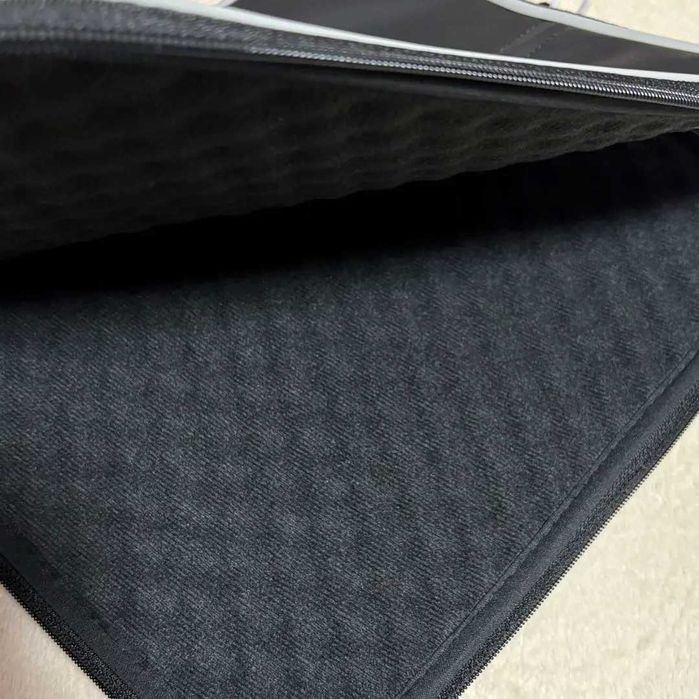 MacBook Air 13'' - мек предпазен калъф в отлично състояние - Японски