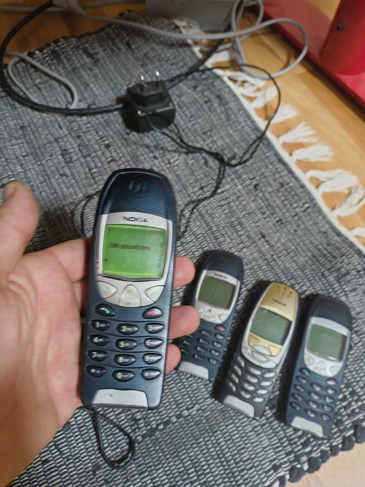 Nokia 6310 si 6210