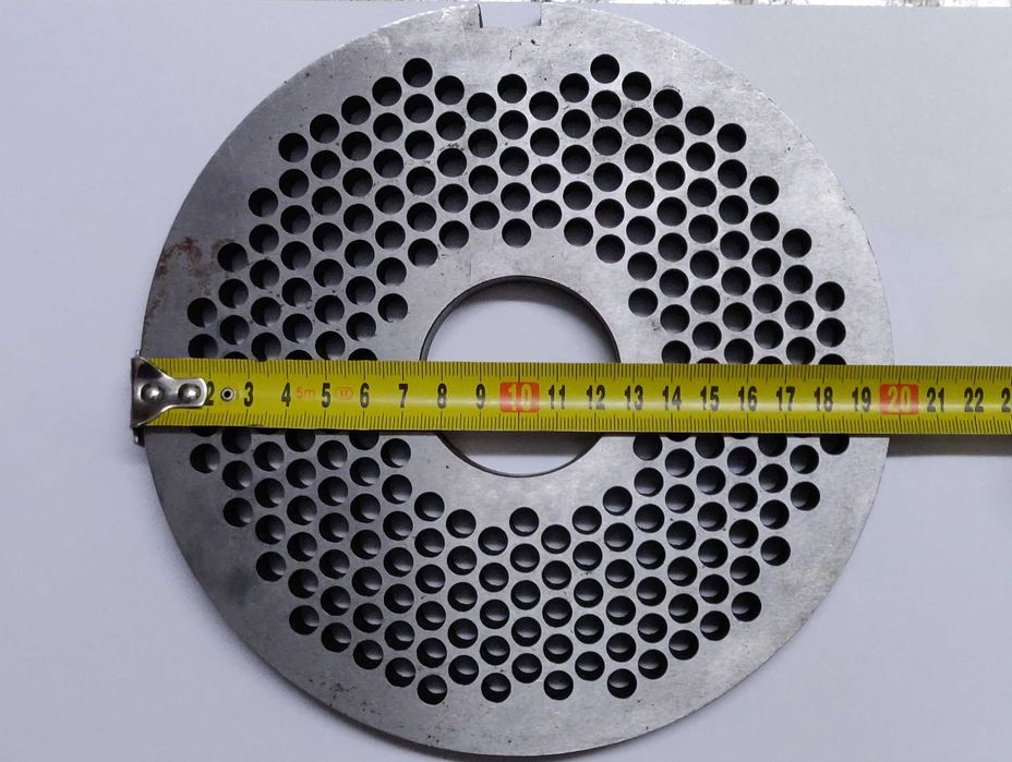 Колбасное Новая Решетка для пром мясорубки 200мм Юнгер Боск - Плюс