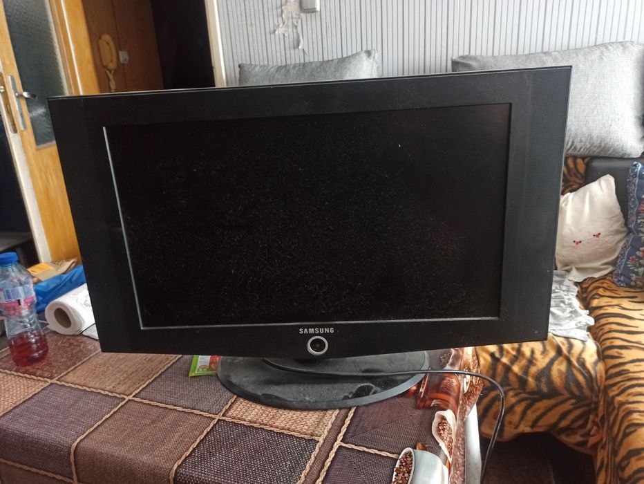 Продавам телевизор Самсунг
