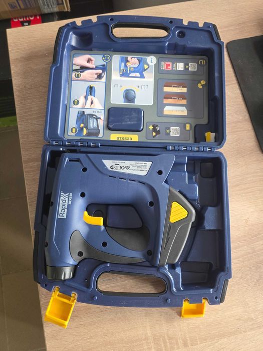 Capsator fără fir Rapid BTX530 5000128 cu baterie pentru capse nr. 53 și nr. 8
