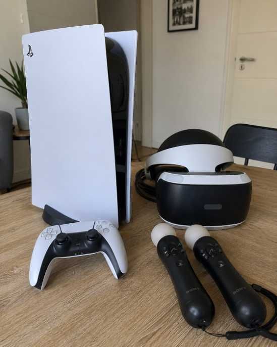 Vând pachet PlayStation 5 Digital Edition + controller original + PlayStation VR1 cu manete Move