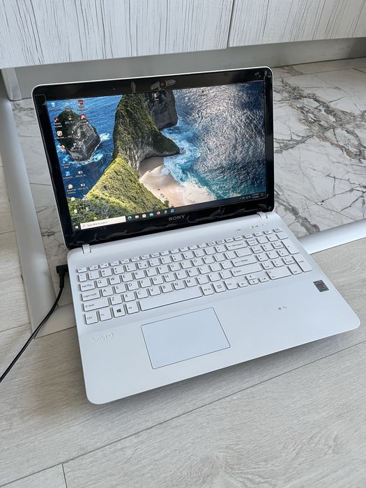 laptop sony vaio second hand si noi de vanzare • Anunturi