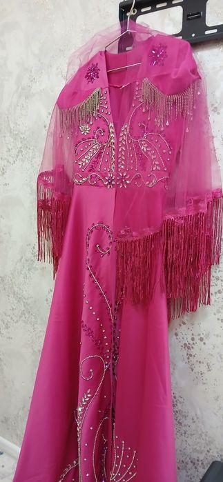 Milliy ansanbil kelin libosi