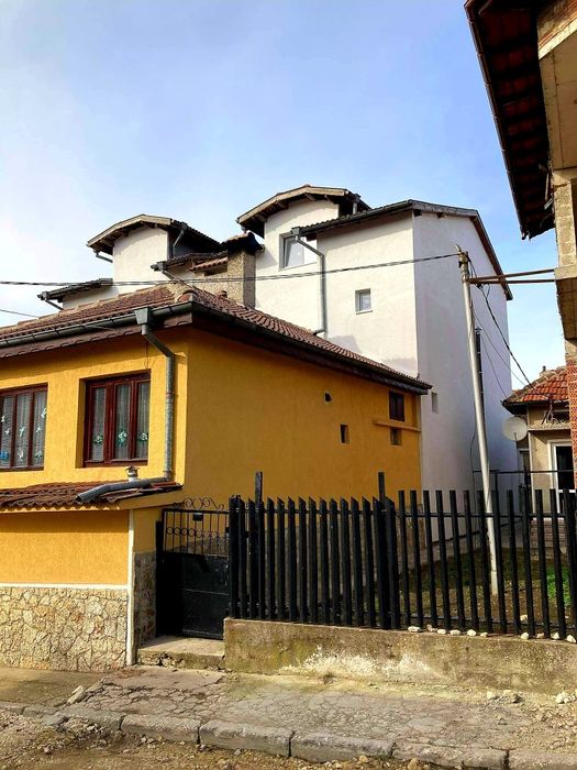 Продава се Къща в Добрич, Център - 495 кв.м за 433 €/кв.м - Снимка #6