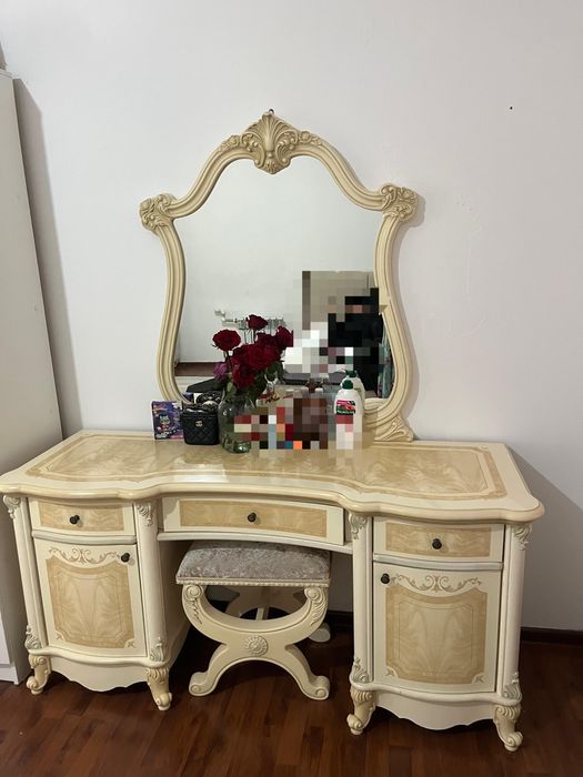 Кровать с комодом