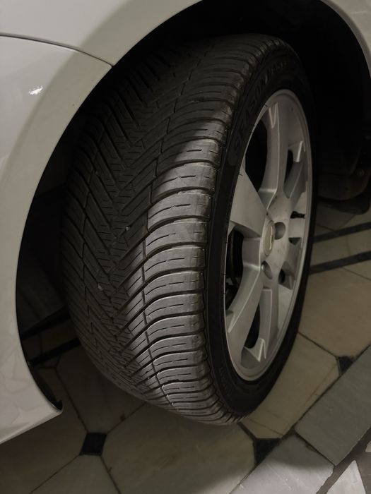 Diska 215/45 17 r