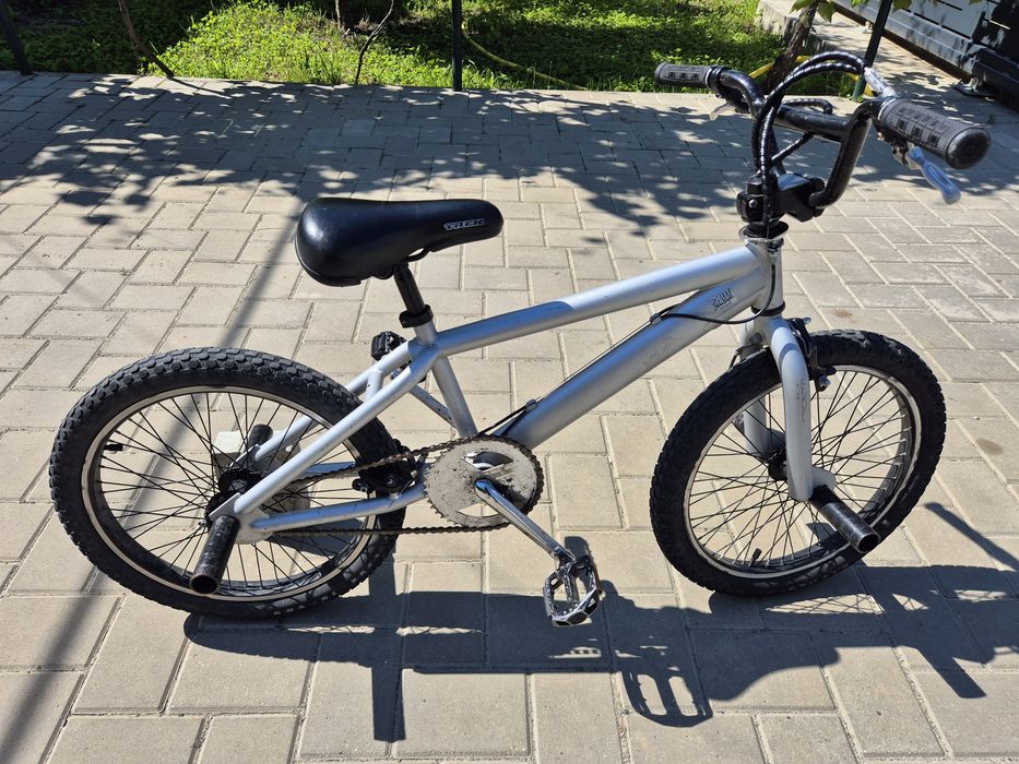 Vând bmx trek 10