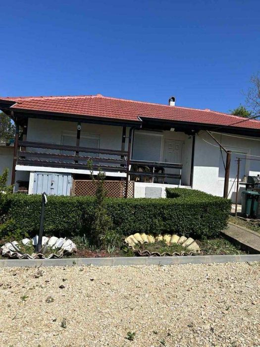 Продава се Къща в с. Ценович, Област Силистра - 2060 кв.м за 25 €/кв.м - Снимка #1