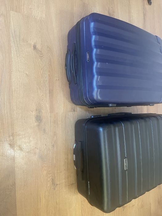 Куфари  с четири колела