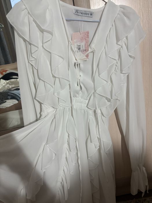 Платье нарядное,весеннее