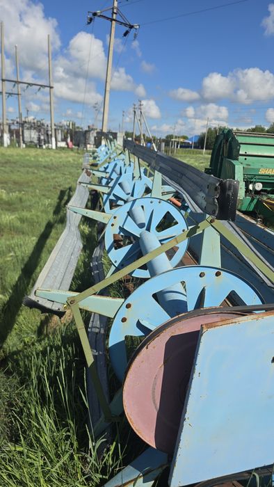Продам жатку прицепную