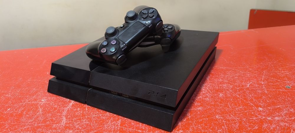 Playstation 4 lar sotiladi
