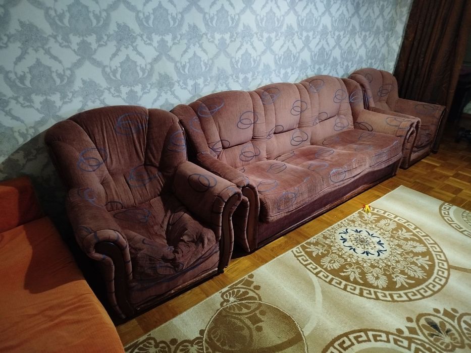 Диванлар сотилади