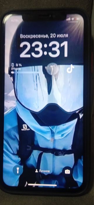 Продам айфон X Акб мененый