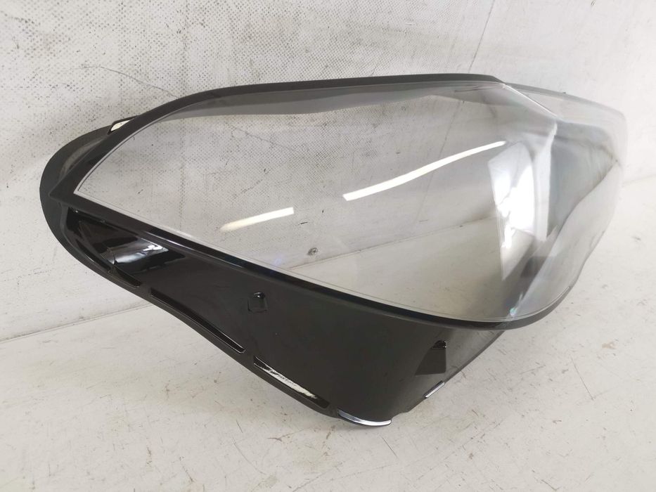 Десен фар стъкло BMW X5 G05 В добро състояние Right headlight glass BM