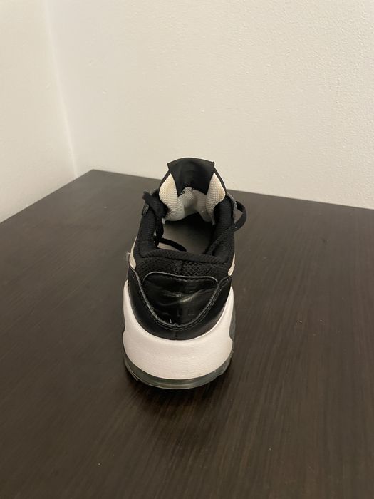 Adidasi Nike Air Max marimea 35.5