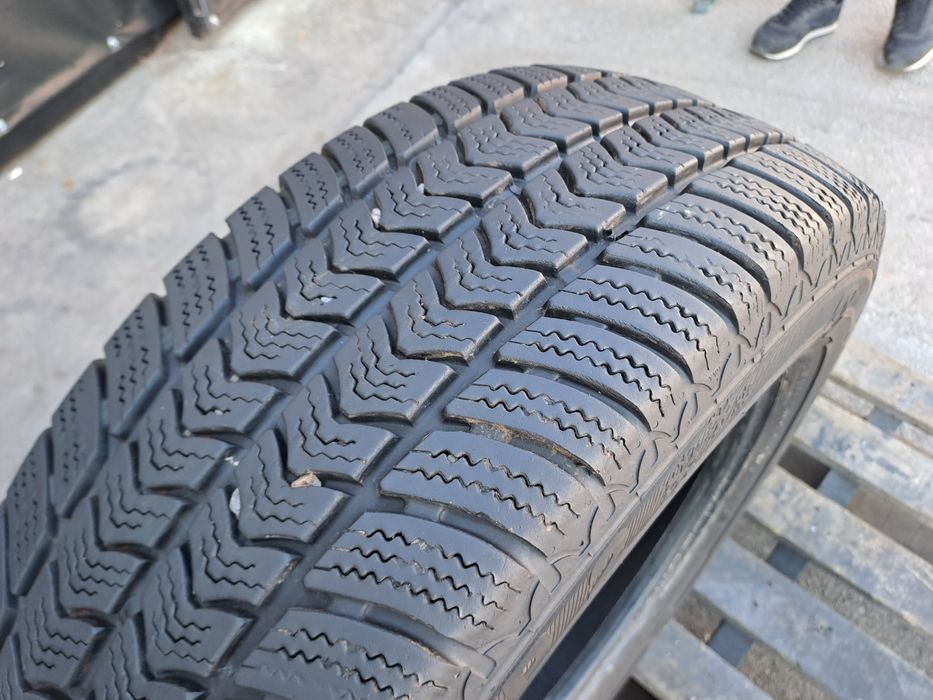 1бр. Бусова 215/65/16C Semperit Van-Grip 2