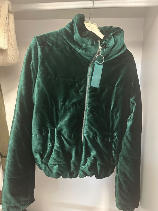 Яке в много добро състояние