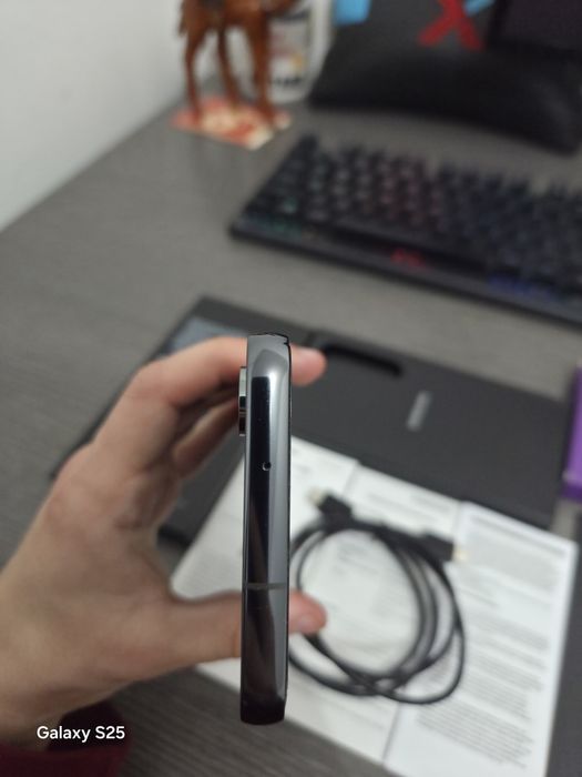 Samsung Galaxy s23 256GB + зарядно + Mobilfox кейс и сложен протектор