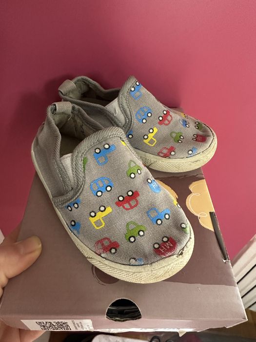 Продам кеды детские