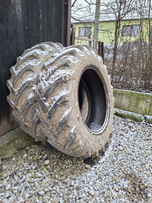 Vând cauciucuri Alliance radiale