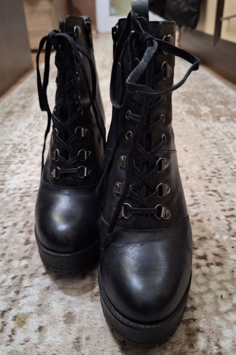 Дамски боти,актуални за сезона