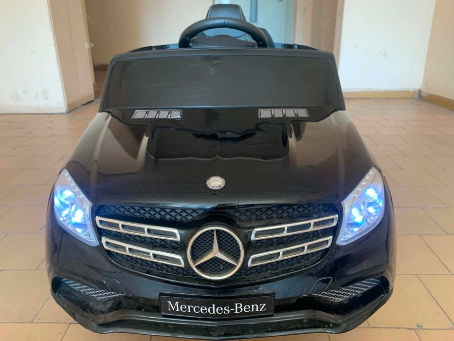 Акумулаторна кола Mercedes Benz GL63-S Черна