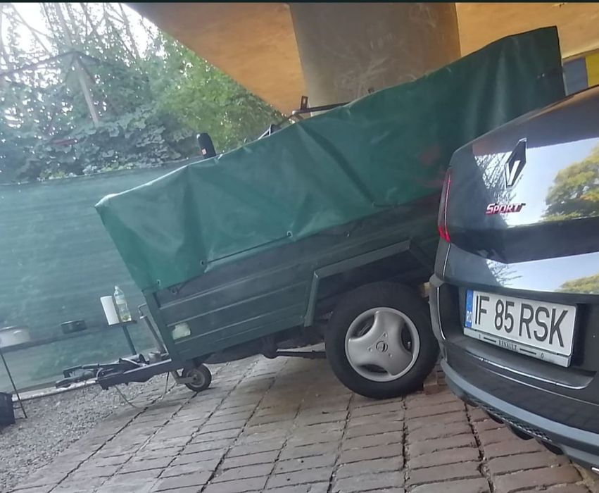Vand remorca padis 750 kg cu prelata si fiscal nu stema sau repo
Instalatie electrică perfect functionala , foi de arc , cauciu