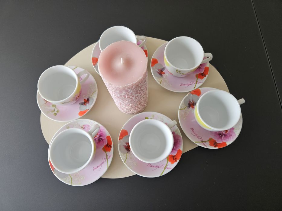 Кафени чаши с орихидеи+свещ