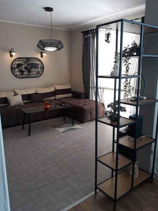 Дава се под наем Тристаен апартамент в Пловдив, Въстанически - 110 кв.м за 612 € - Снимка #1