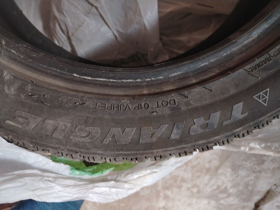 Продам автошины зимние.