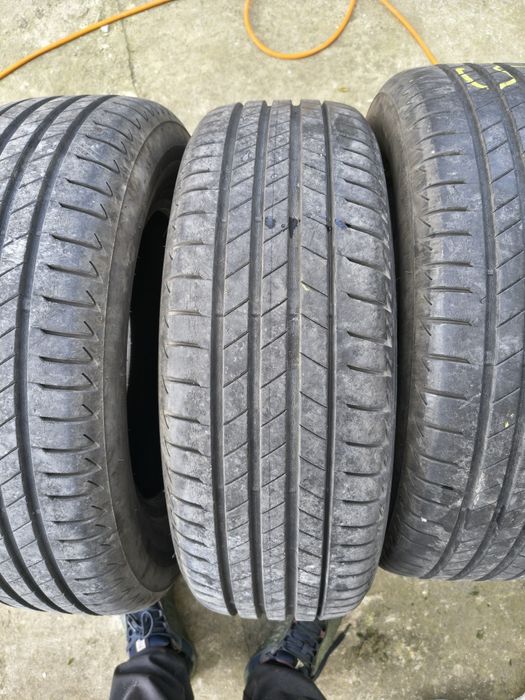 Vând 4 anvelope de vara  Bridgestone TuranzaT005, 185x65x15