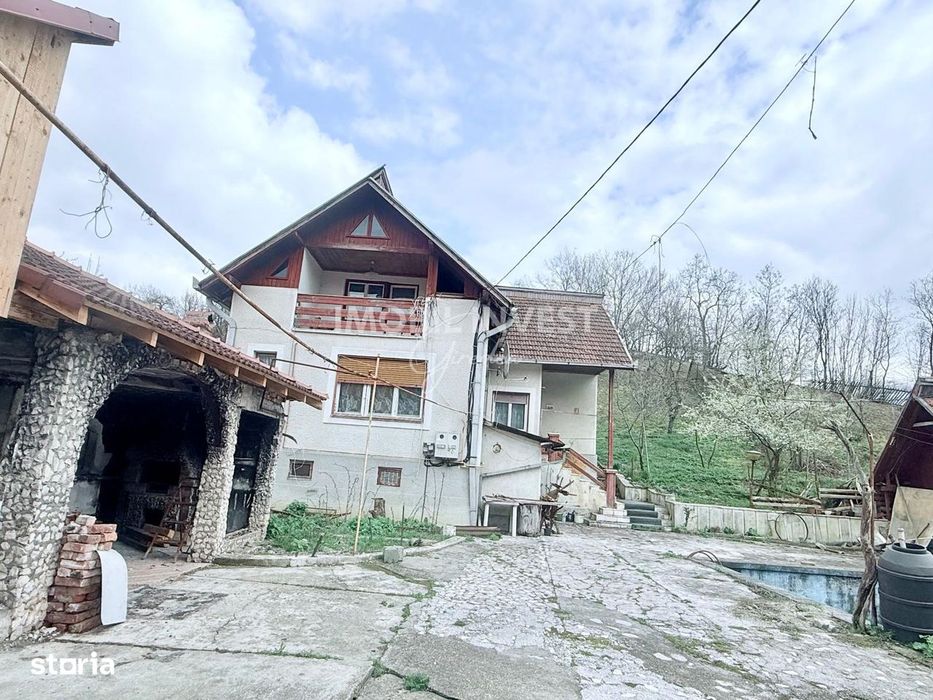 Casa individuala D+P+M, 4 camere, teren 1400 mp, curte generoasa,Cetea