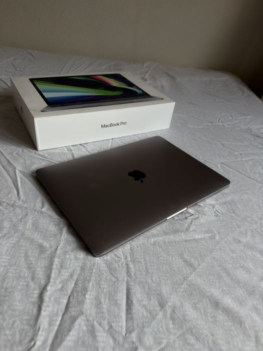 macbook pro m1 256