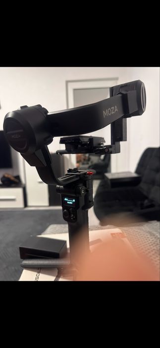 Moza Air Cross 3 – Gimbal Profesional pentru Sony/Canon/Lumix in Cutie