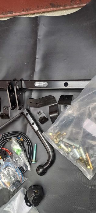 Продавам нов теглич за Рено Канго,  подходящ за модели до 2010 г.