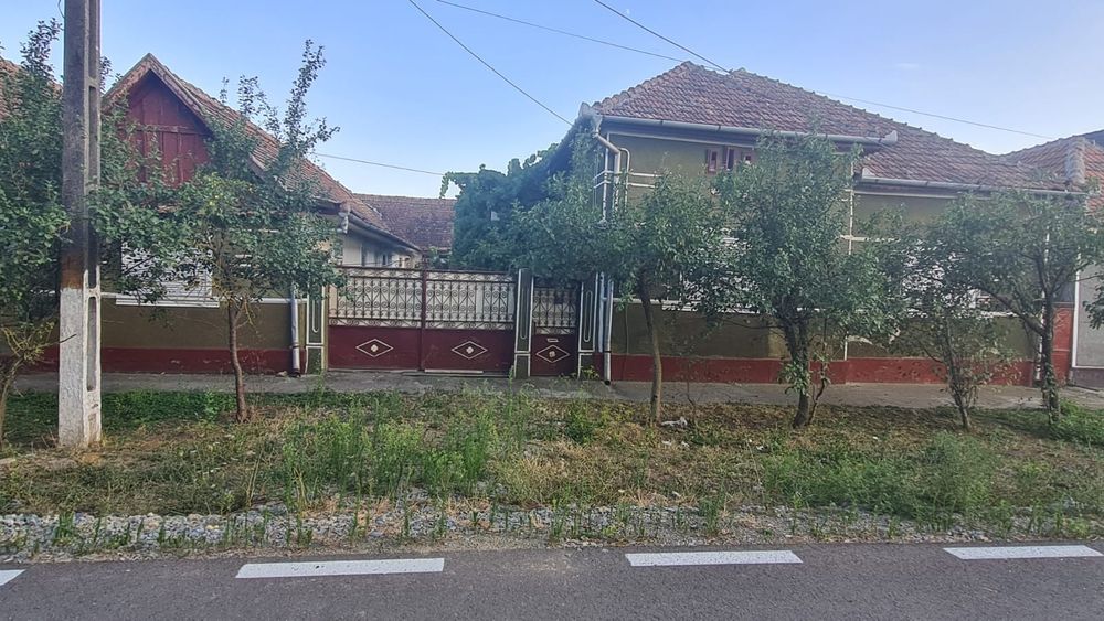 Vând casă+grădină, localitatea Apateu, județul Arad