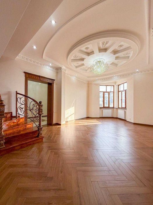 Продаётся дом 6 комнат с бассейном в Мирзо-Улугбекском районе