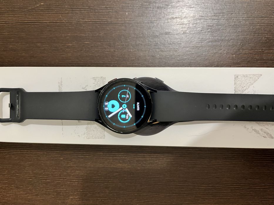 Самсунг watch 5 часы