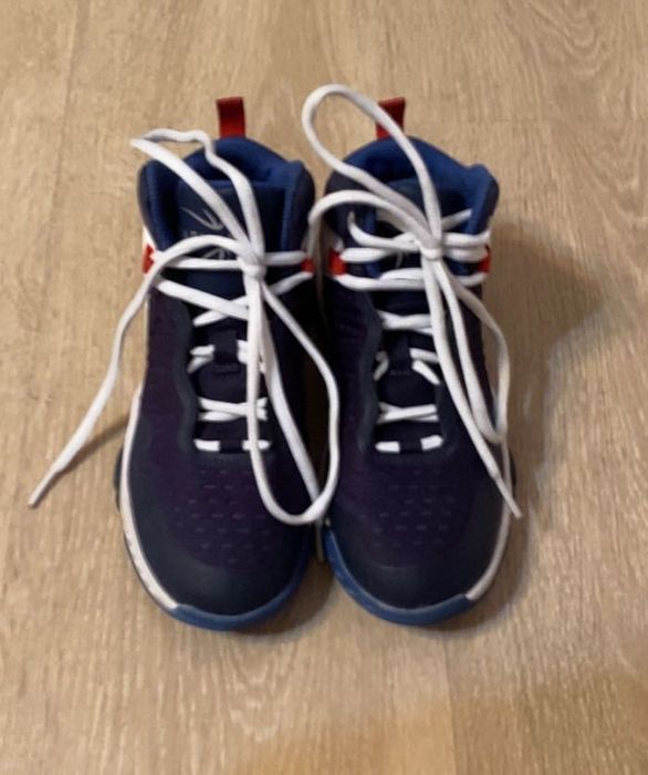 Детские кроссовки