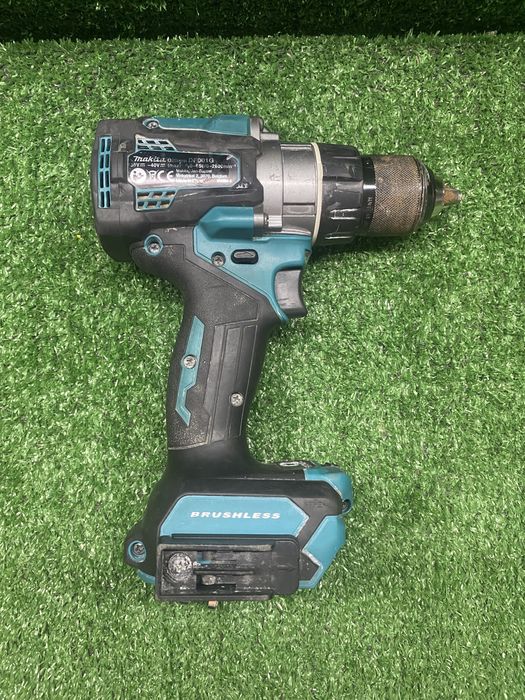 Безчетков винтоверт Makita DF001G 40v