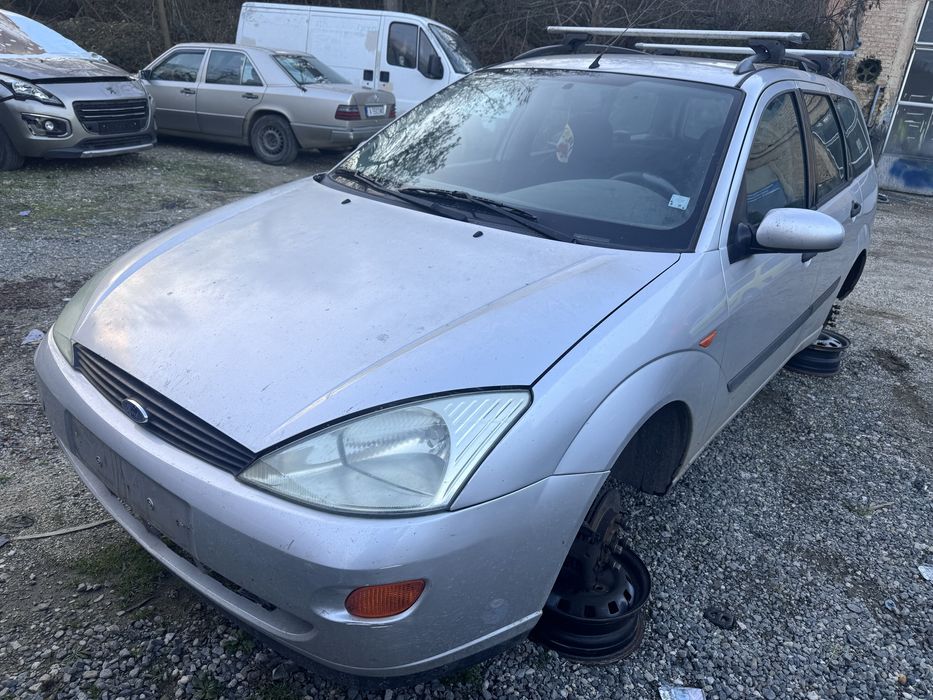 Ford Focus 1.4i 16v 75hp 2002г На Части