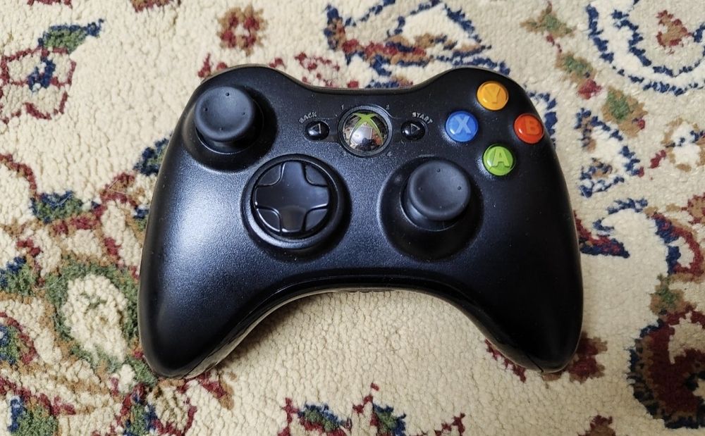 Иксбокс 360с срочно