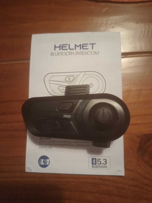 Нова каска за мотор BYB FullFace размер XL с вграден тъмен визьор + Bluetooth 5.3 Intercom