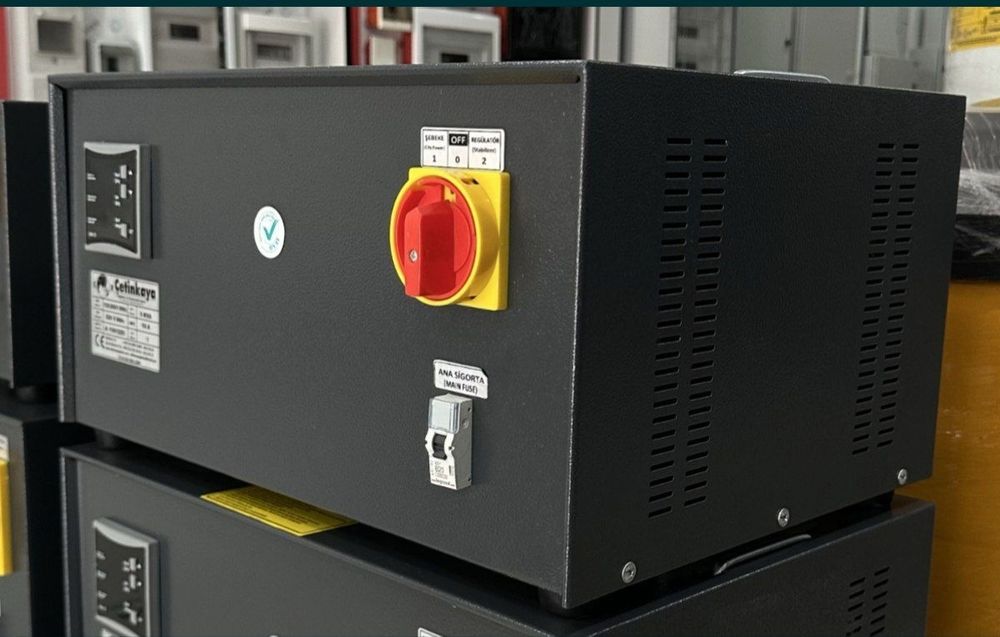 Cetinkaya (LATR) 5 kVA kuchlanish stabilizatori.